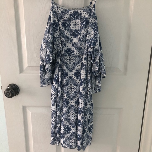 Lulu’s Feeling swell ivory and blue print dress - Picture 7 of 8